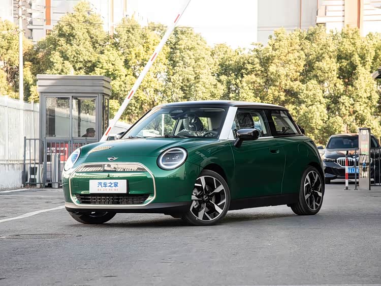 光束汽车电动MINI COOPER 2026款 赛车手版/设计师款的配置差异_车家号_发现车生活_汽车之家