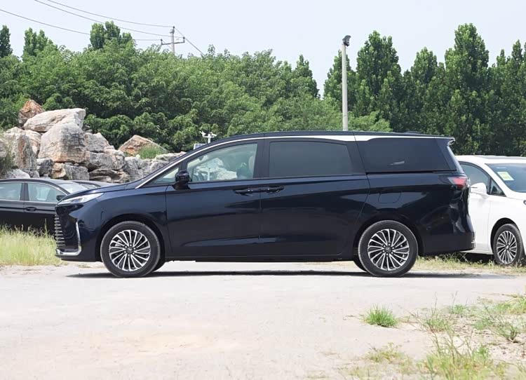 别克GL8陆尚PHEV，专机“头等舱”续航1500km，家用MPV卷王_车家号_发现车生活_汽车之家